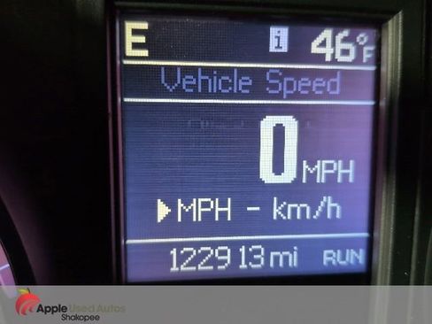 Used 2012 Chrysler Town & Country Limited w/ Luxury Group FWD image 17