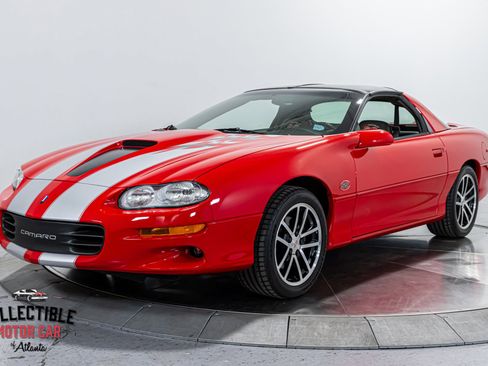 Used 2002 Chevrolet Camaro Z28 w/ SS Performance/Appearance Pkg image 9