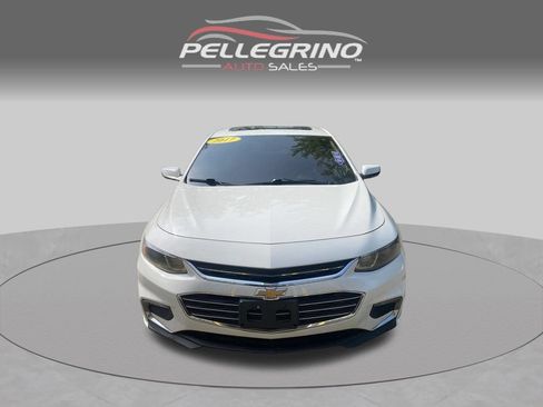 Used 2017 Chevrolet Malibu LT FWD image 10