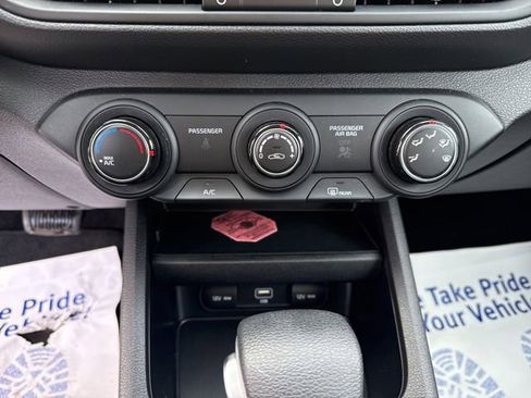 Used 2023 Kia Forte LXS w/ LXS Technology Package image 30