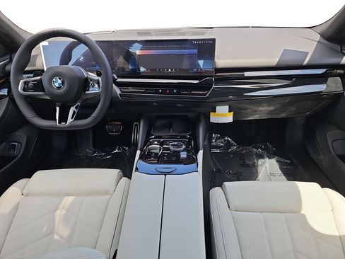 New 2026 BMW 530i xDrive w/ M Sport Package AWD/4WD image 9