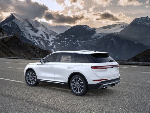 New 2026 Lincoln Corsair Premiere AWD/4WD image 4