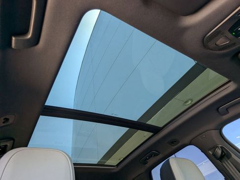 Certified 2025 Porsche Cayenne image 26