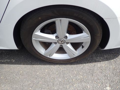 Used 2013 Volkswagen Passat 2.5 SE FWD image 21