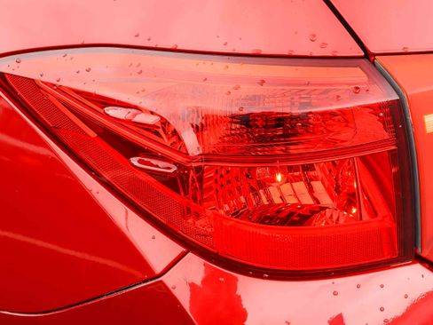 Used 2017 Toyota Corolla SE image 22