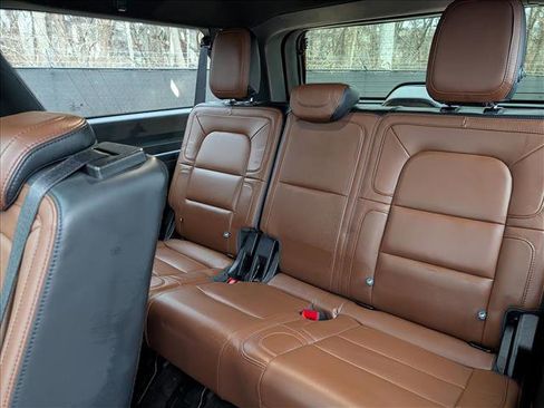 Certified 2023 Lincoln Navigator L Reserve image 30