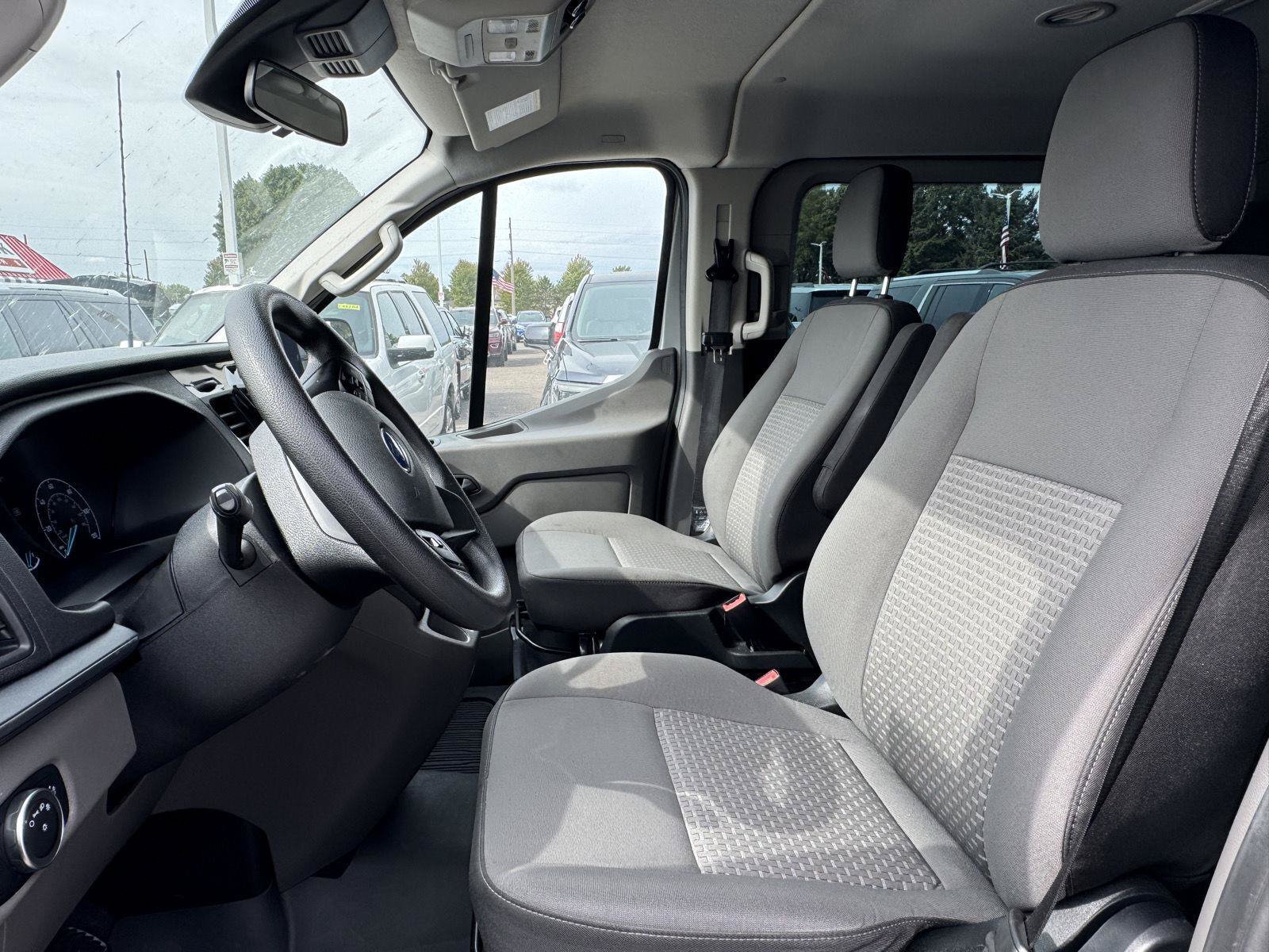 Used 2024 Ford Transit 350 XLT RWD image 4