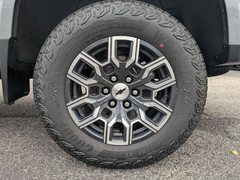 New 2026 Chevrolet Colorado Z71 w/ Z71 Convenience Package 2 AWD/4WD image 16