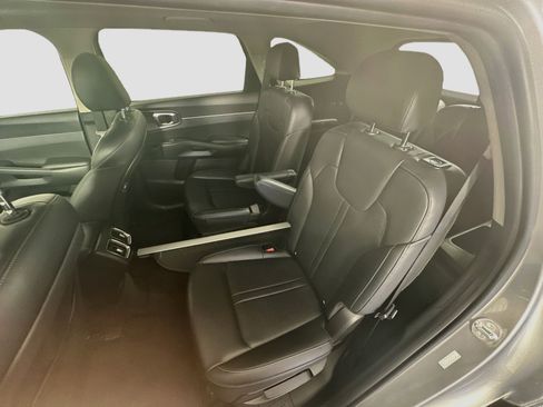 Used 2023 Kia Sorento EX w/ Panoramic Sunroof Package FWD image 30