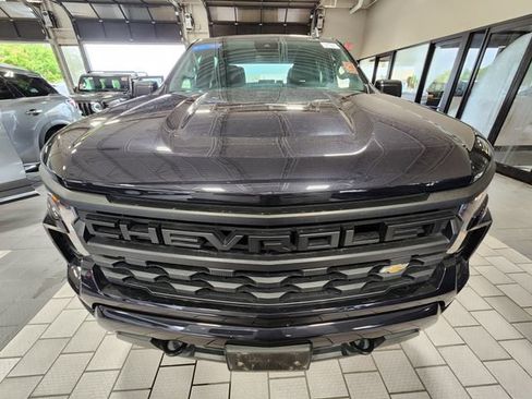 Used 2023 Chevrolet Silverado 1500 Custom RWD image 2