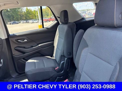 Used 2018 Chevrolet Traverse LT FWD image 19