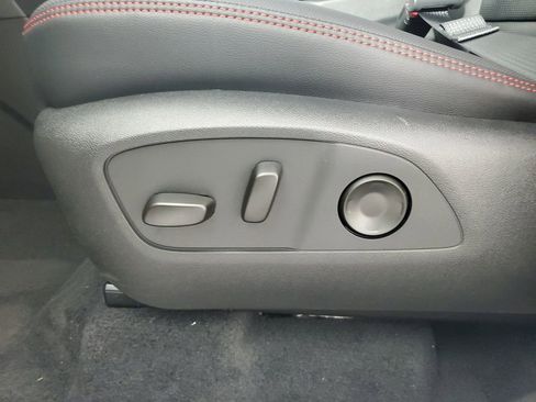 New 2026 Chevrolet Traverse RS w/ LPO, Floor Liner Package FWD image 29