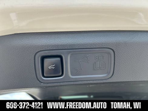 Used 2024 Ford Expedition Max Limited AWD/4WD image 22