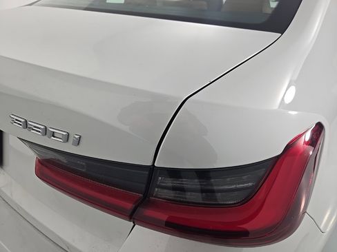 Certified 2024 BMW 330i xDrive Sedan w/ Convenience Package image 8