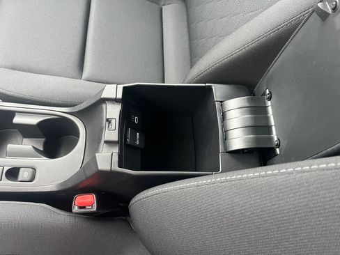 Used 2025 Toyota Corolla LE image 27