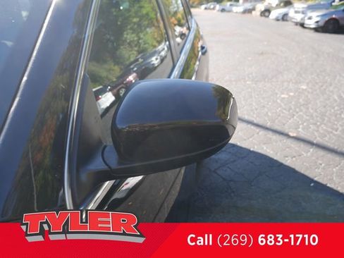 Used 2015 Jeep Cherokee Latitude w/ Cold Weather Group image 11