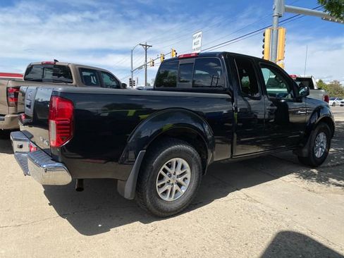 Used 2020 Nissan Frontier SV w/ SV Utility Package AWD/4WD image 5