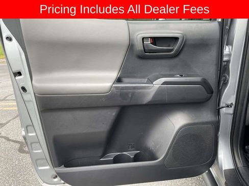 Used 2023 Toyota Tacoma SR AWD/4WD image 15