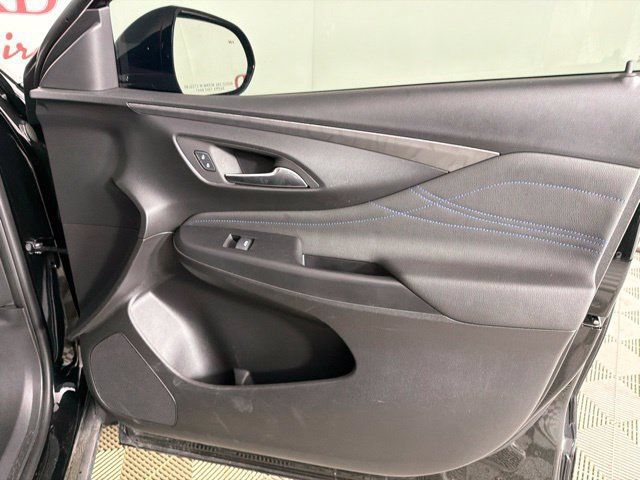 Used 2024 Buick Envista Sport Touring w/ Convenience I Package FWD image 34