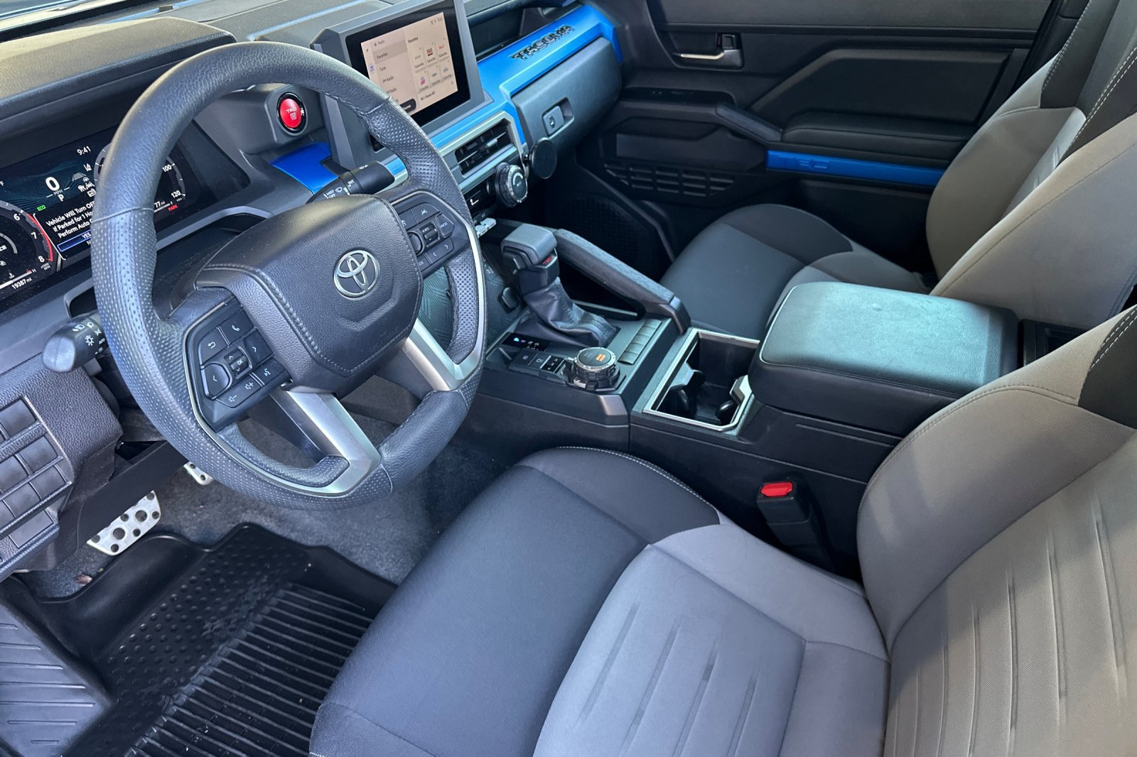 Used 2025 Toyota Tacoma TRD Sport AWD/4WD image 9