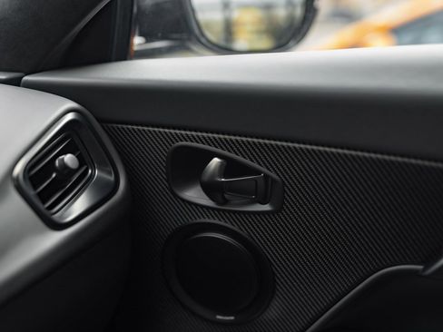 Used 2022 Aston Martin DBS Superleggera Volante image 36