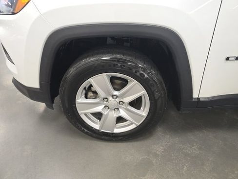 Used 2022 Jeep Compass Latitude w/ Convenience Group AWD/4WD image 28