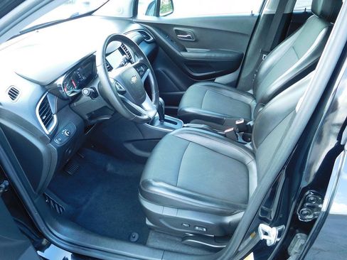 Used 2019 Chevrolet Trax LT w/ Driver Confidence Package FWD image 10