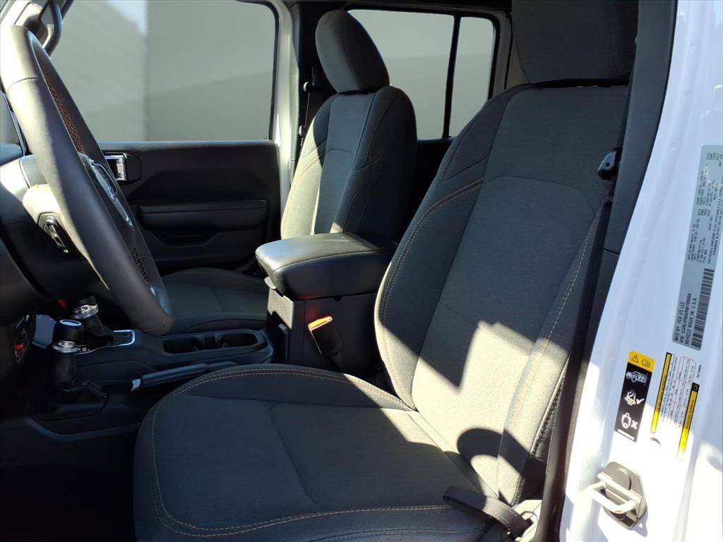 Used 2024 Jeep Wrangler Unlimited AWD/4WD image 16