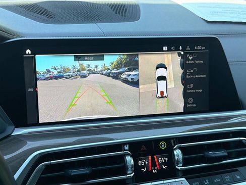 Used 2023 BMW X5 xDrive40i w/ Parking Assistance Package AWD/4WD image 13