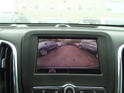 Used 2022 Chevrolet Equinox LT AWD/4WD image 19