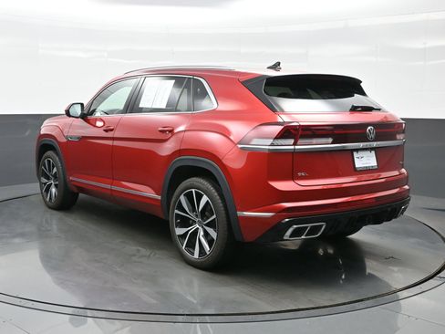 Used 2024 Volkswagen Atlas Cross Sport SEL Premium R-Line image 4