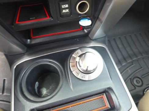 Used 2016 Toyota 4Runner SR5 AWD/4WD image 24