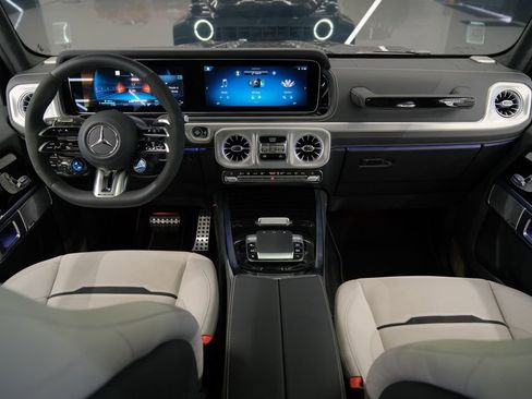 Used 2025 Mercedes-Benz G 63 AMG 4MATIC image 52
