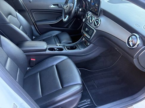 Used 2018 Mercedes-Benz GLA 250 4MATIC image 31