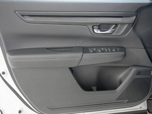 Certified 2025 Honda CR-V EX image 16