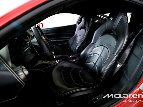Used 2016 Ferrari 488 GTB RWD image 11