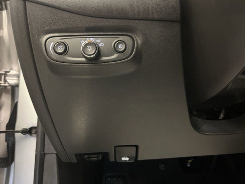 Used 2021 Chevrolet Equinox Premier w/ LPO, Floor Liner Package image 13