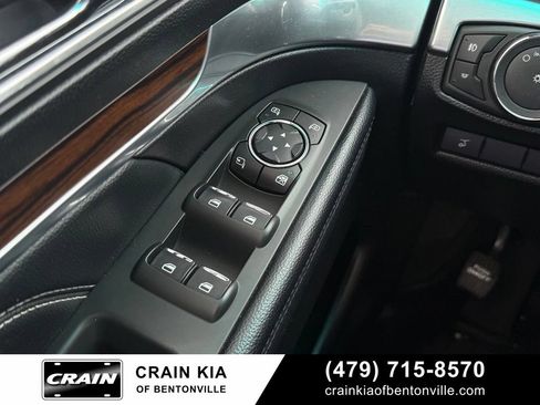 Used 2017 Ford Explorer Limited FWD image 10