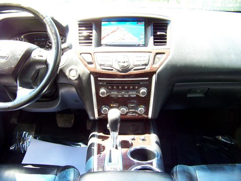 Used 2013 Nissan Pathfinder Platinum w/ Platinum Premium Pkg AWD/4WD image 22