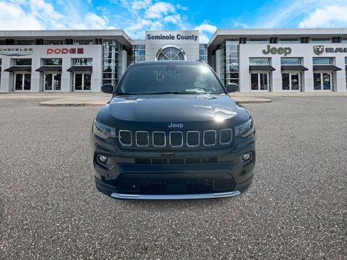 Certified 2023 Jeep Compass Limited AWD/4WD image 3