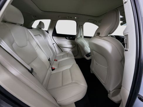 Used 2024 Volvo XC60 B5 Ultimate w/ Protection Package Premier image 27