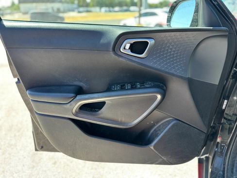 Used 2020 Kia Soul GT-Line FWD image 20
