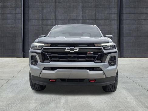 Used 2024 Chevrolet Colorado Z71 w/ Z71 Convenience Package 2 AWD/4WD image 2