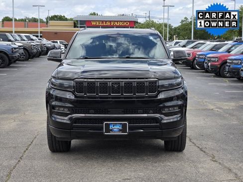 Used 2023 Jeep Grand Wagoneer Series III AWD/4WD image 2