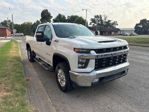 Used 2023 Chevrolet Silverado 2500 LT w/ Convenience Package AWD/4WD image 8