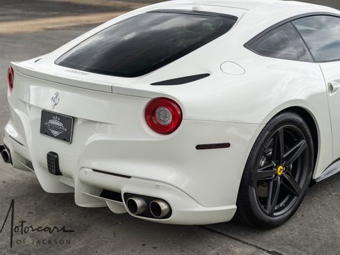 Used 2015 Ferrari F12 Berlinetta image 24