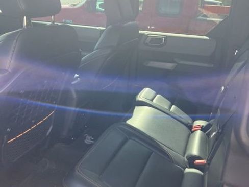 Used 2022 Ford Bronco Badlands image 7