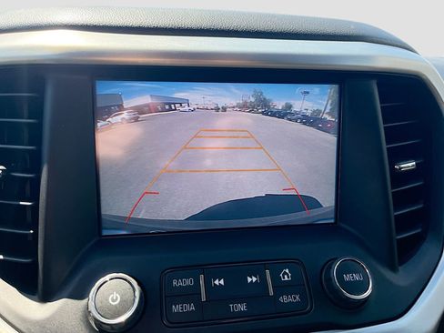 Used 2017 GMC Acadia SLE AWD/4WD image 14