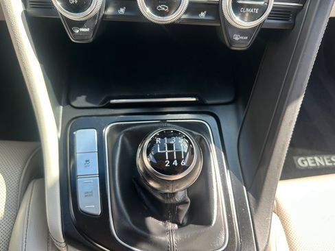 Used 2019 Genesis G70 2.0T Sport image 33