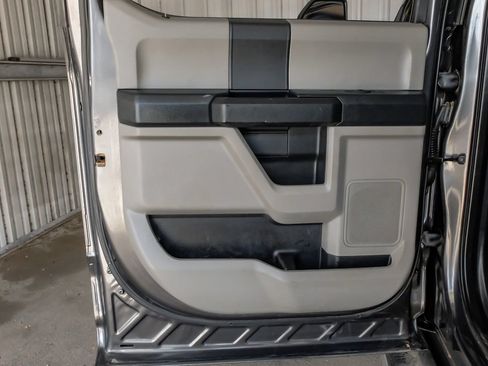 Used 2020 Ford F250 XL w/ STX Appearance Package AWD/4WD image 46